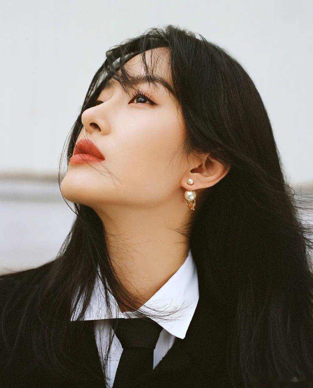 涂越白|美人计 | 肤色越来越健康的杨采钰，告诉你底妆真不用越涂越白