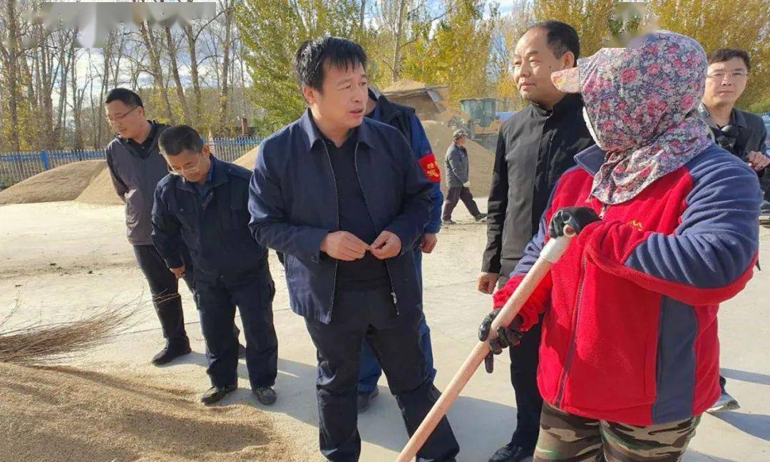 范有毅在查哈阳农场有限公司检查指导秋季农业生产工