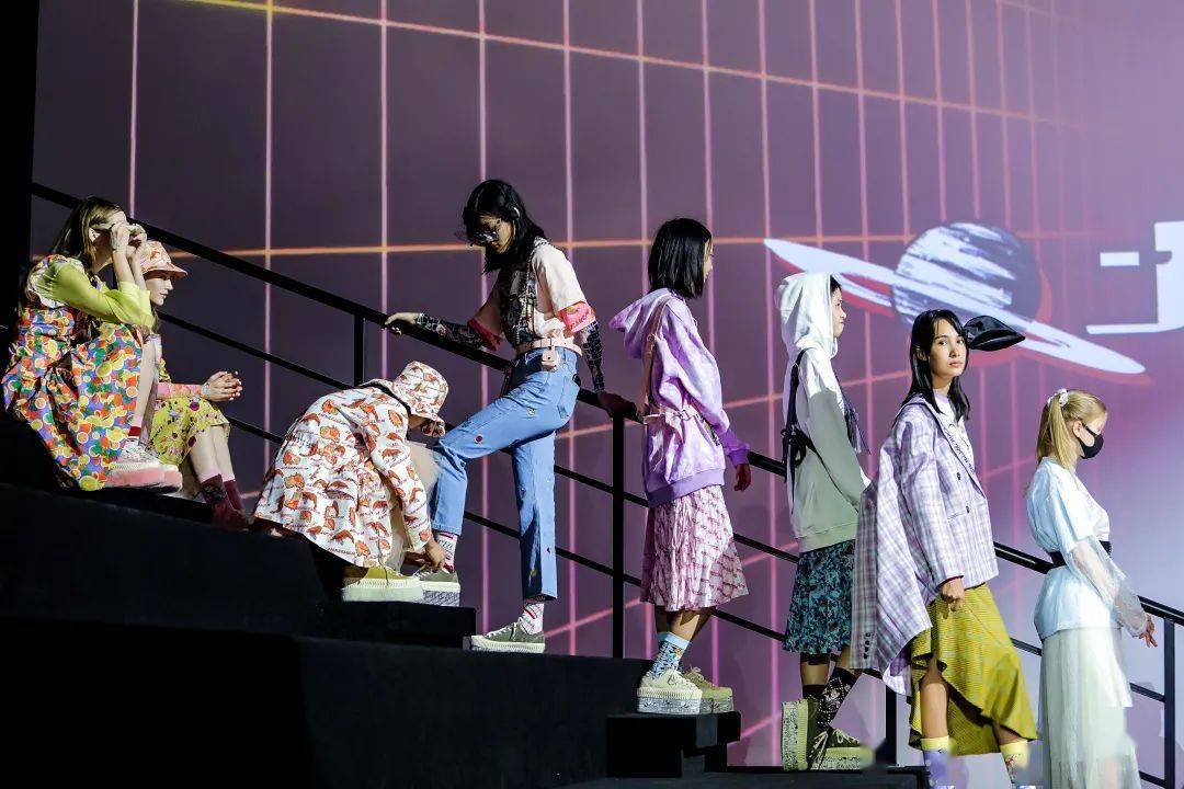 陆玺娅|不愧是你！本季最“拼”的设计师品牌～