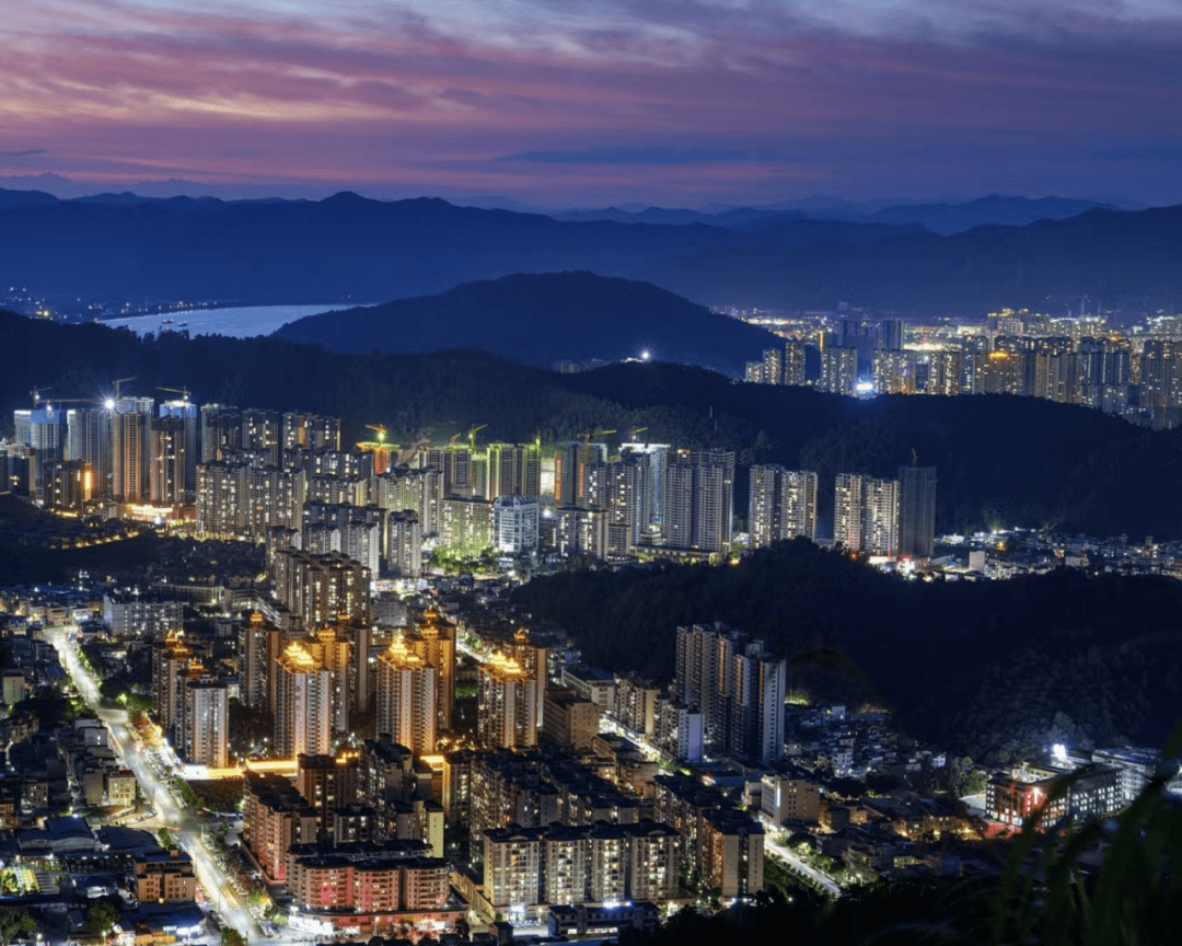 肇庆星湖七星岩旅游城市夜景航拍_3840X2160_高清视频素材下载(编号:6095472)_实拍视频_光厂(VJ师网) www.vjshi.com