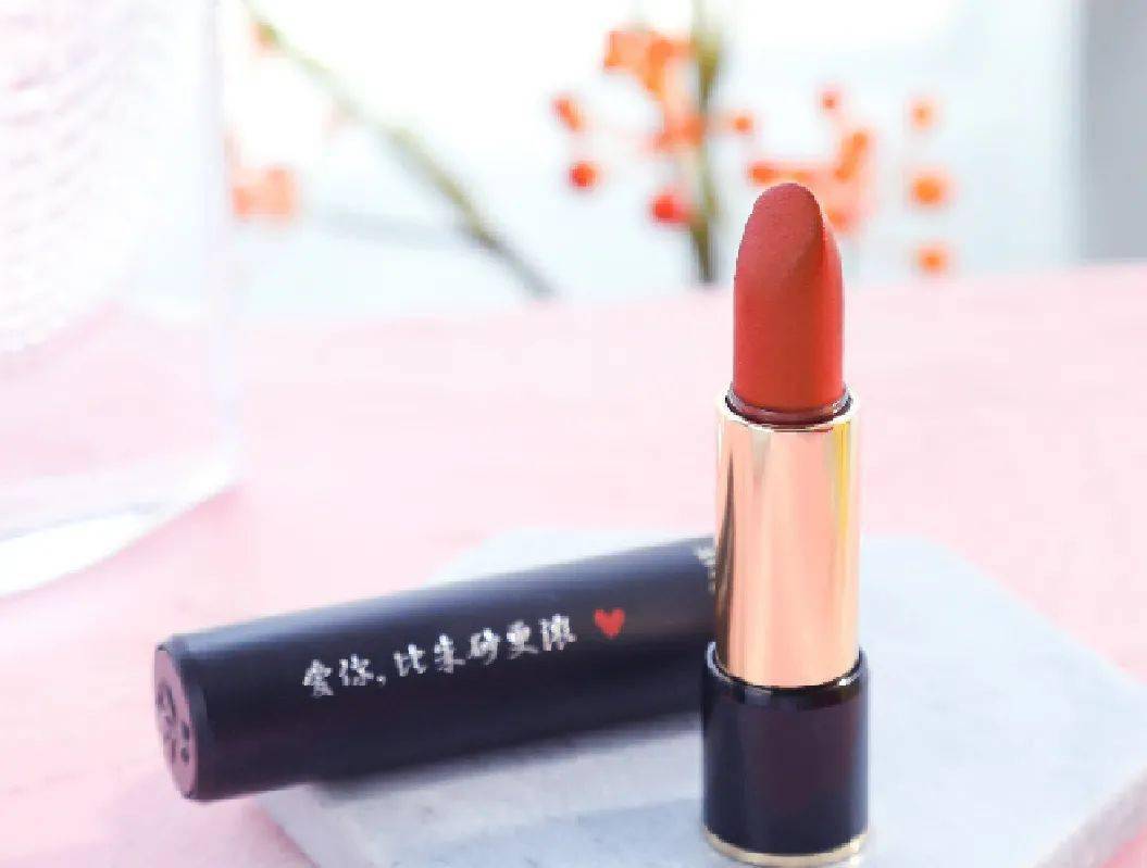 素人但|虽然是素人但没关系！这几支口红让你成为“合照杀手”！