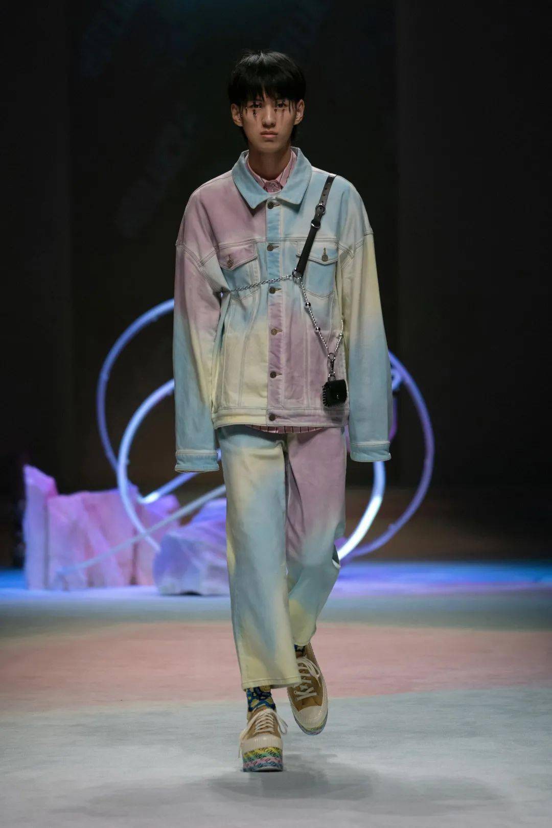 陆玺娅|不愧是你！本季最“拼”的设计师品牌～