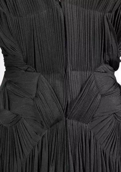 Gre|连Dior和Givenchy都对她钦佩至极！—面料雕塑家Madame Grès