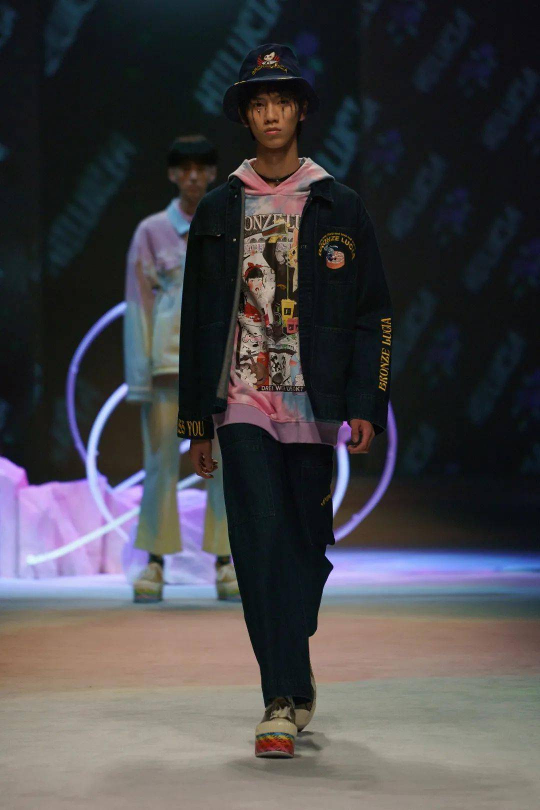 陆玺娅|不愧是你！本季最“拼”的设计师品牌～