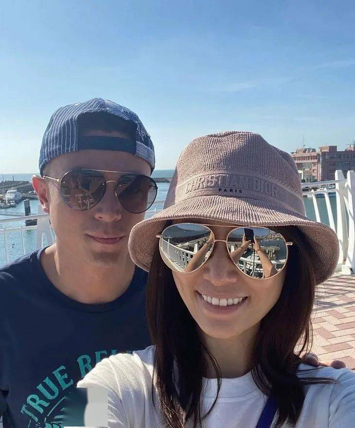 海豚|和妈妈戴情侣款的小海豚，真真是把珠宝戴到了起跑线上