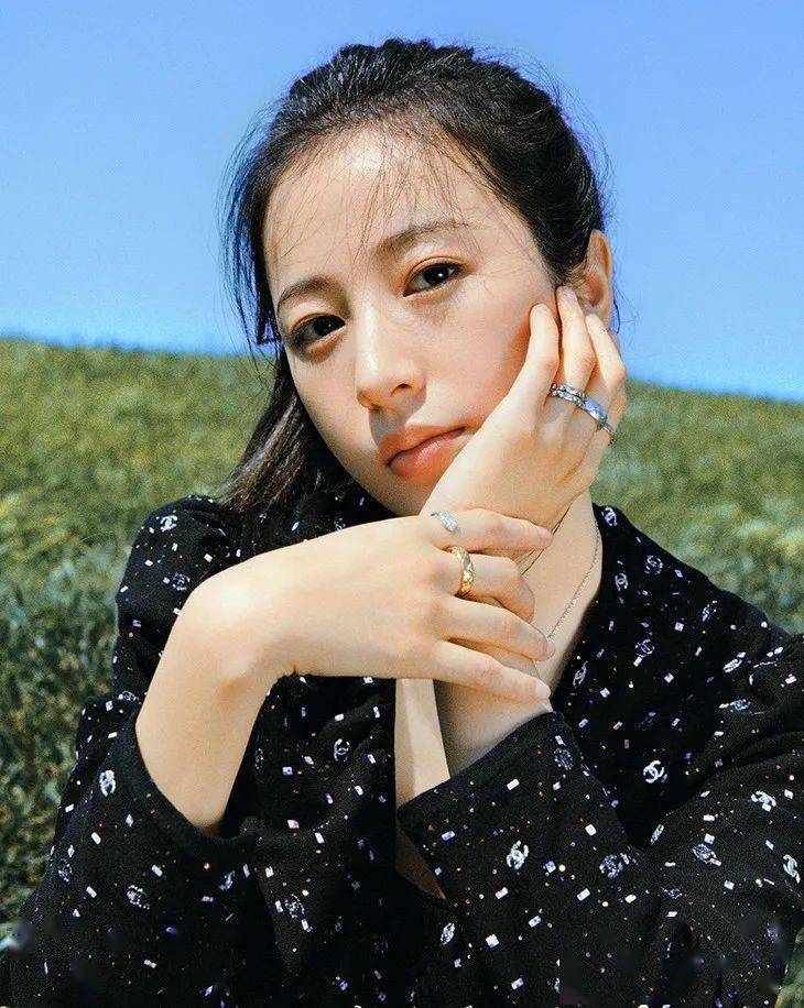 海豚|和妈妈戴情侣款的小海豚，真真是把珠宝戴到了起跑线上