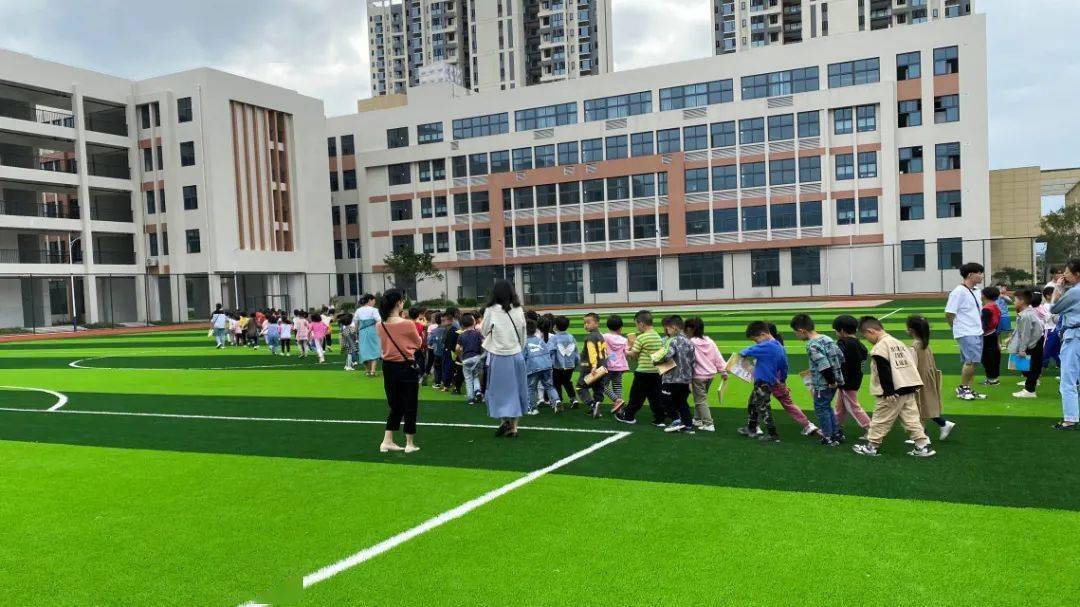 未雨绸缪 防患未然——龙岩市实验小学龙州校区防震应急演练