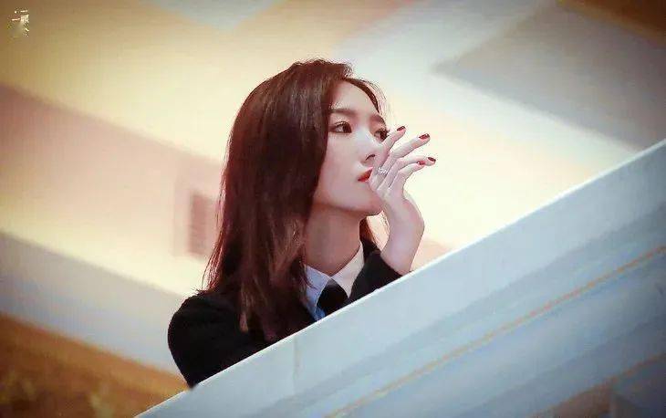 海豚|和妈妈戴情侣款的小海豚，真真是把珠宝戴到了起跑线上