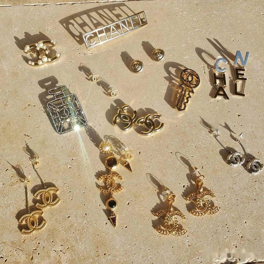 Coco|凭什么不是真金白银的CHANEL配饰,有这么多人愿意买单