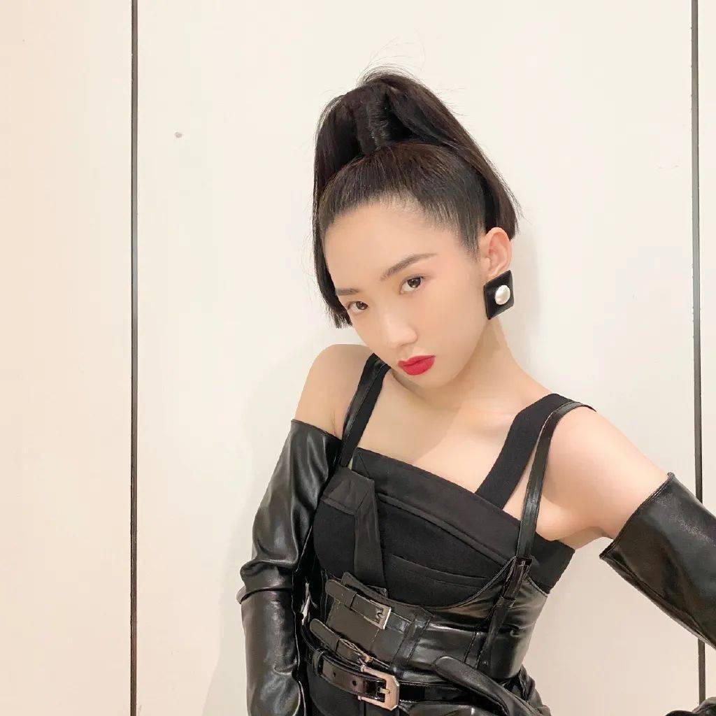 屏障|?孟美岐生图泄密!真实素颜也美炸是怎么做到的?