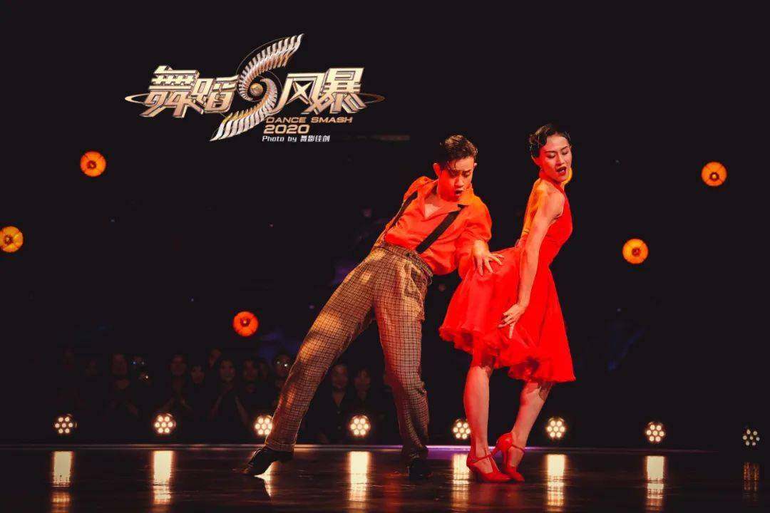 最火的交谊舞歌曲完整版 f0b501a04e71440ebff276dbc4396868.jpeg