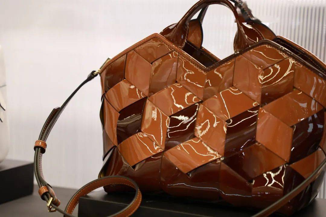 时装周|2021SS上海时装周 | 中国时尚向阳而生！