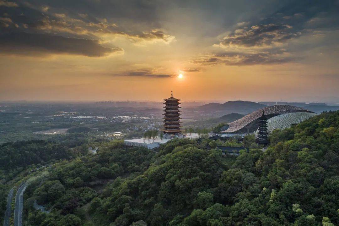 嘉宾|《非诚勿扰》邀您一起,遇见国潮与爱情