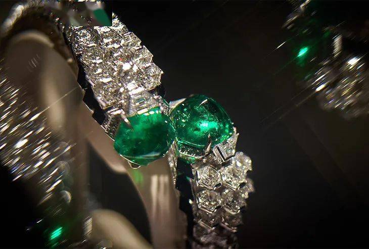 Lancel|壹周潮话题 | 一周看了三场珠宝展，今年又买不成保时捷了！（狗头）