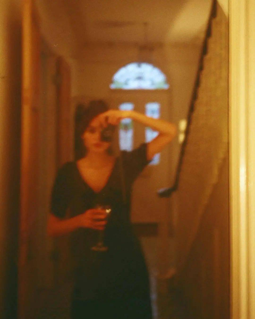 醉意|微醺美人 几分温热的醉意 几分疏离