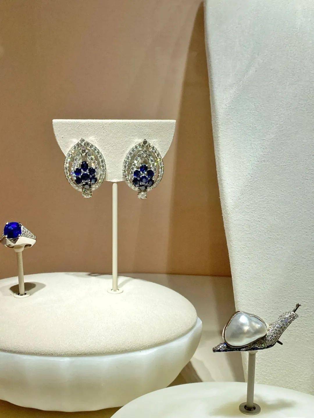 珠宝|看高级珠宝的心情，就像爱上金城武