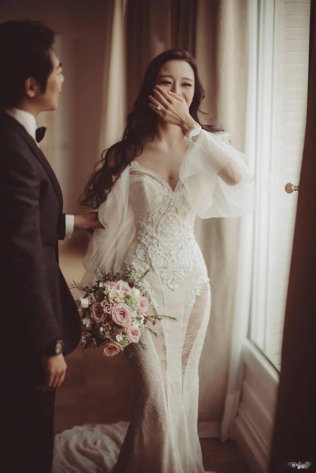 吉娜|第13届金鹰节开幕，《以家人之名》重聚合唱，吉娜官宣怀孕...