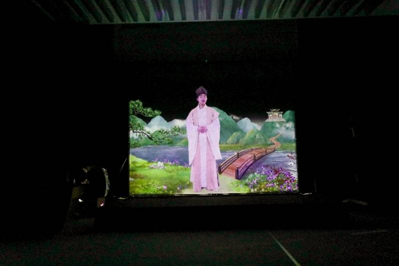 教育|后疫情时代培训机构出新招，卓越教育打造5G全息课堂