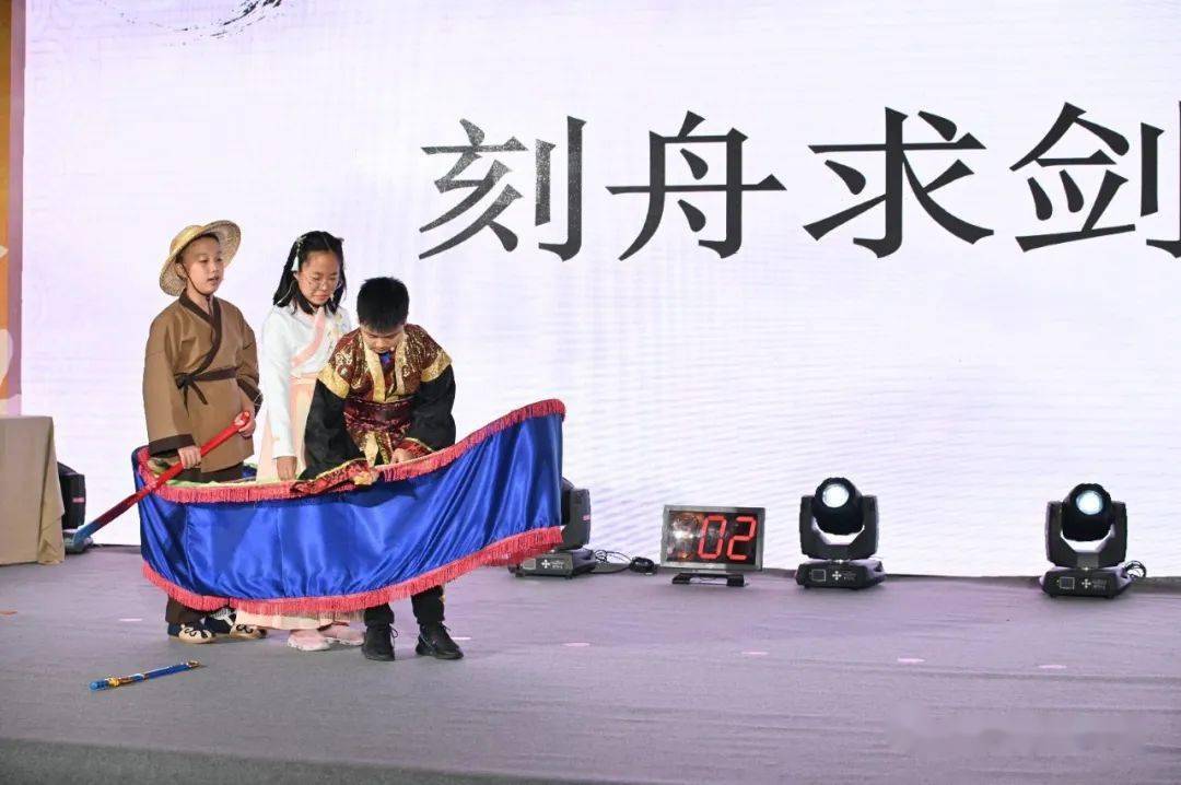猜成语手马鹿什么成语_看图猜成语:确实有点难,但是相信你可以!!