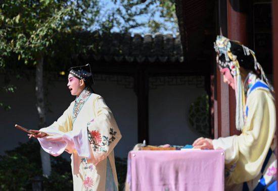 导游|线上5G直播 线下“书童”导游 中国戏曲文化周13处演出空间上演180场精彩好戏