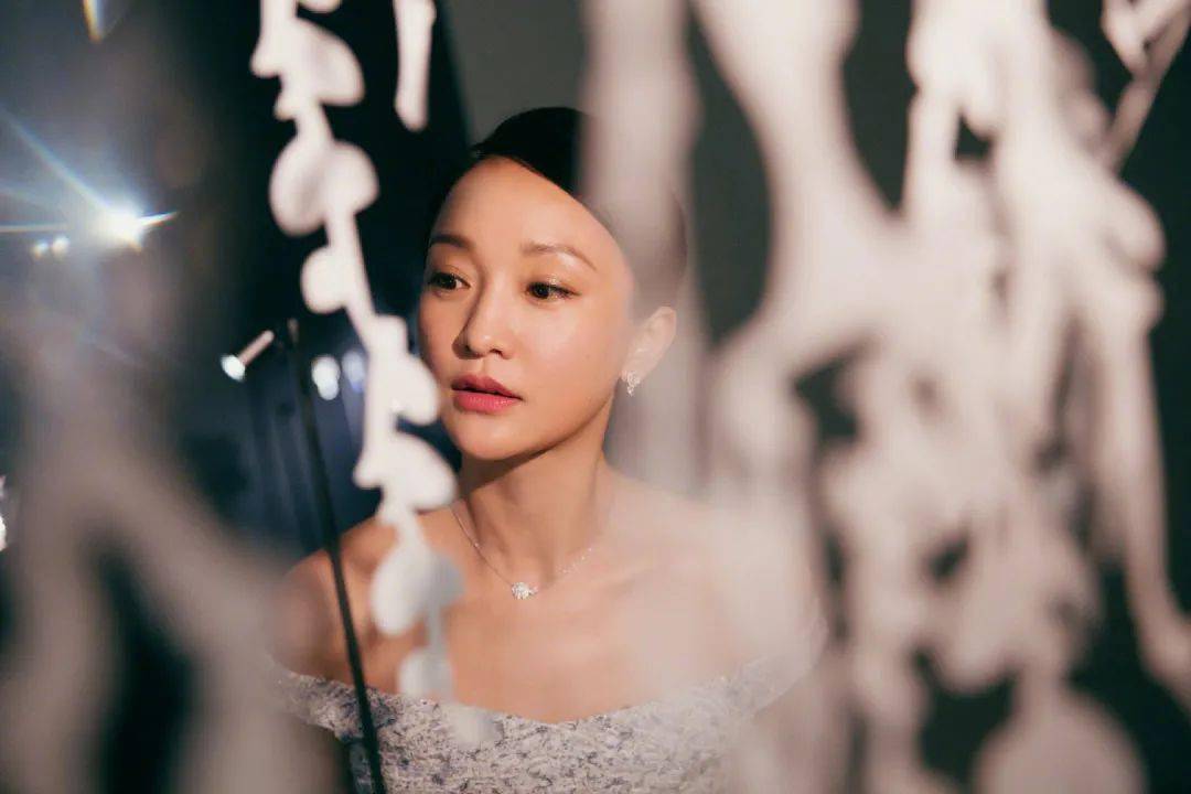 软组织|什么样的状态叫越熟越美？我在童瑶身上看到了答案