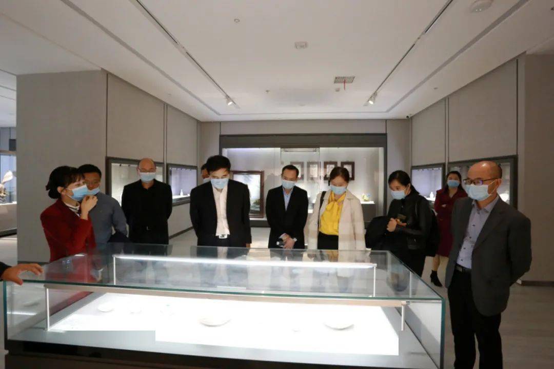 全国台联中国侨联领导来我市考察