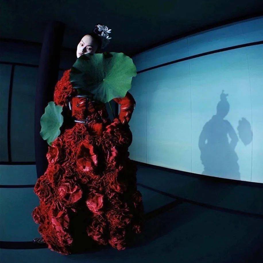 Noir|谁的粉色浴花？实验系设计鬼才Noir Kei Ninomiya用黑与粉打开你的少女心