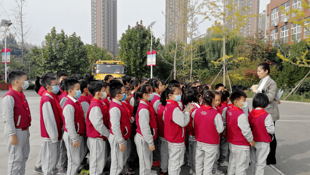 未雨绸缪练安全——济南高新区海川中学旅游路校区"接送学生车辆突发