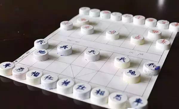 怎么样玩象棋才很厉害 fb8de2ff720d44909496cbf39654e072.jpeg