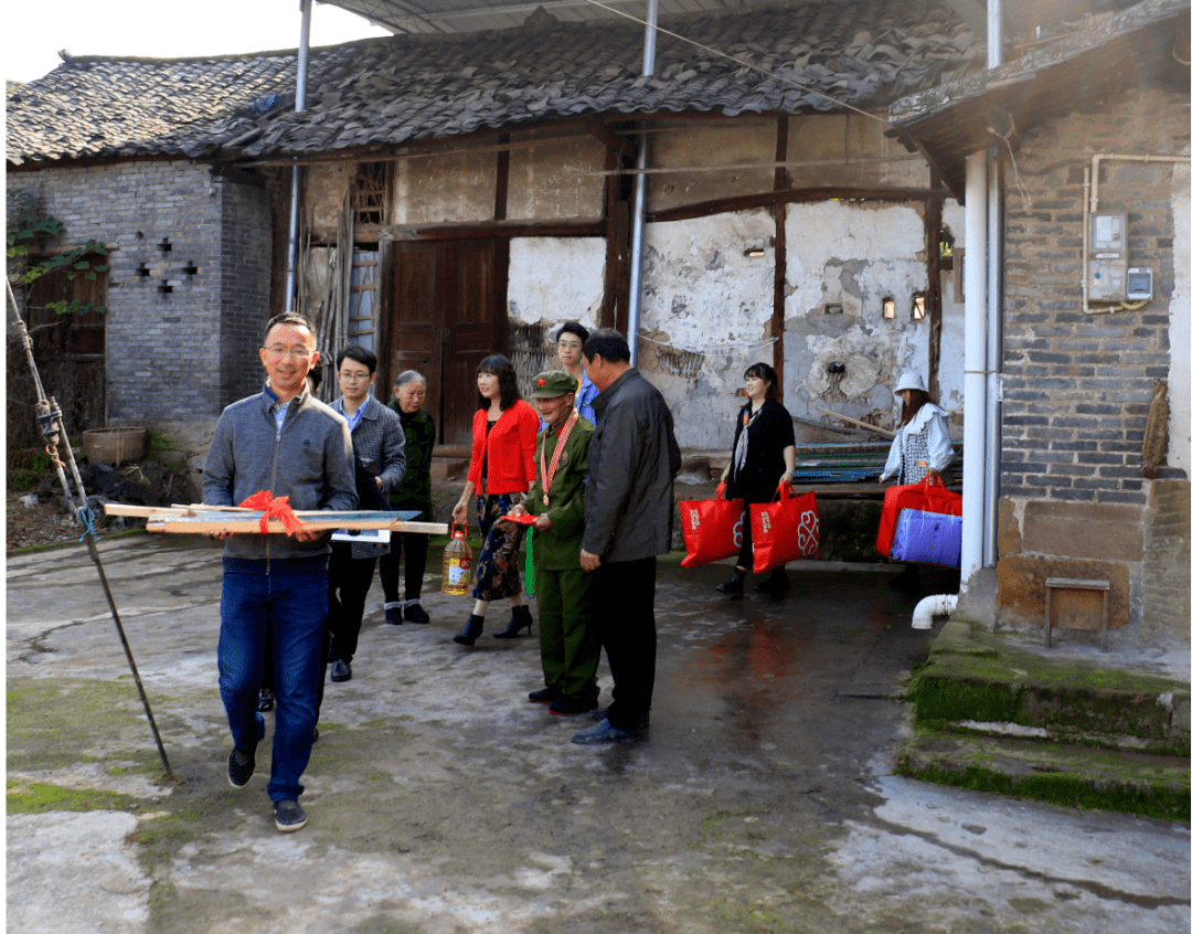 上杭县回龙村人口多少人_上杭县中都镇兴坊村(3)