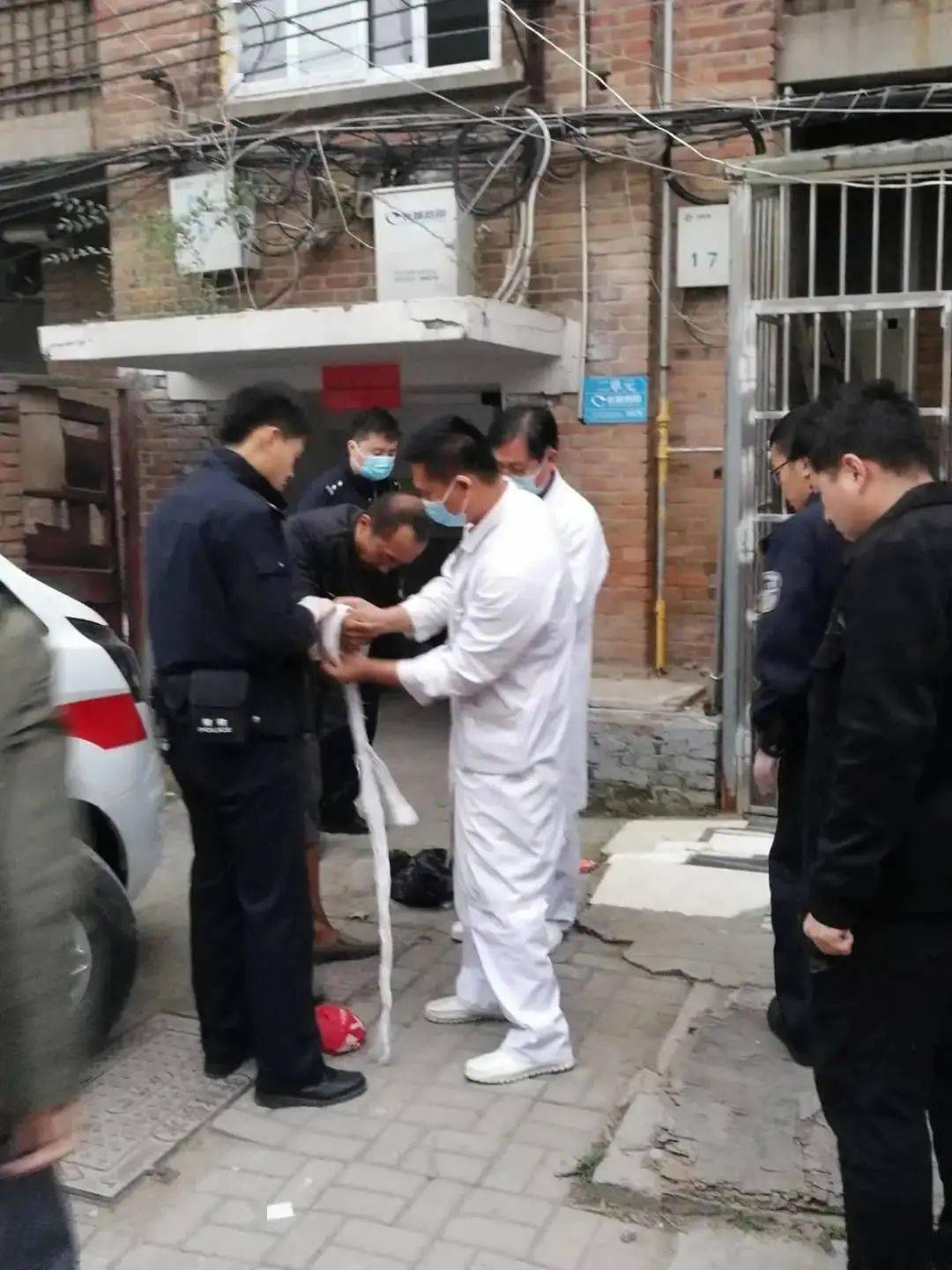 为了一句临终嘱托!_李一锦