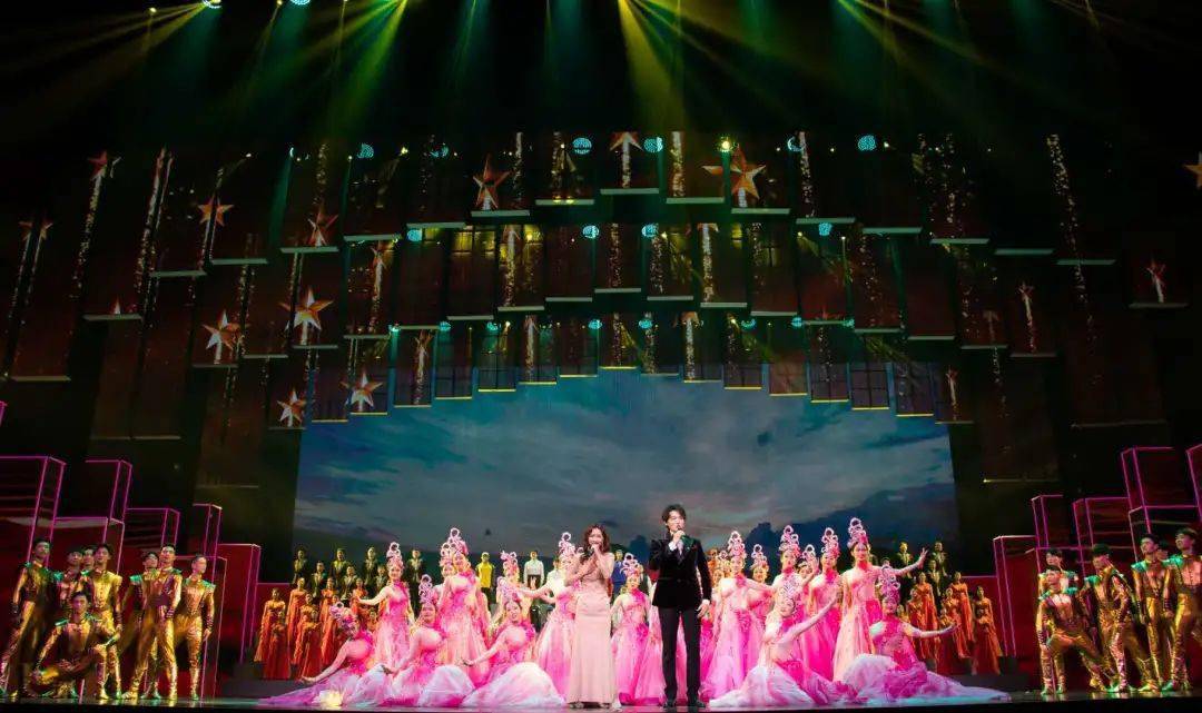 《记忆珠海——蔚蓝色的爱》在珠海大剧院正式首演