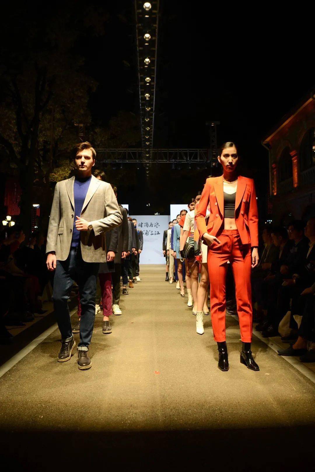 外滩|三江前浪推后浪！时尚浪潮在1844年开埠的老外滩，蜿蜒流转…