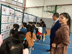 善琏中小学合并为善琏学校后, 集邮活动更为活跃.