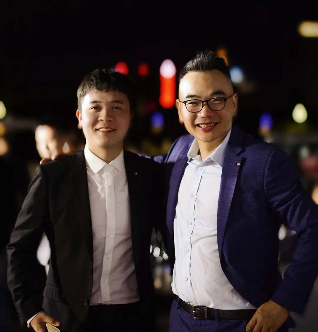 外滩|三江前浪推后浪！时尚浪潮在1844年开埠的老外滩，蜿蜒流转…