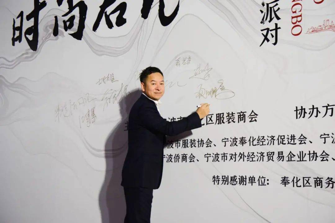 外滩|三江前浪推后浪！时尚浪潮在1844年开埠的老外滩，蜿蜒流转…