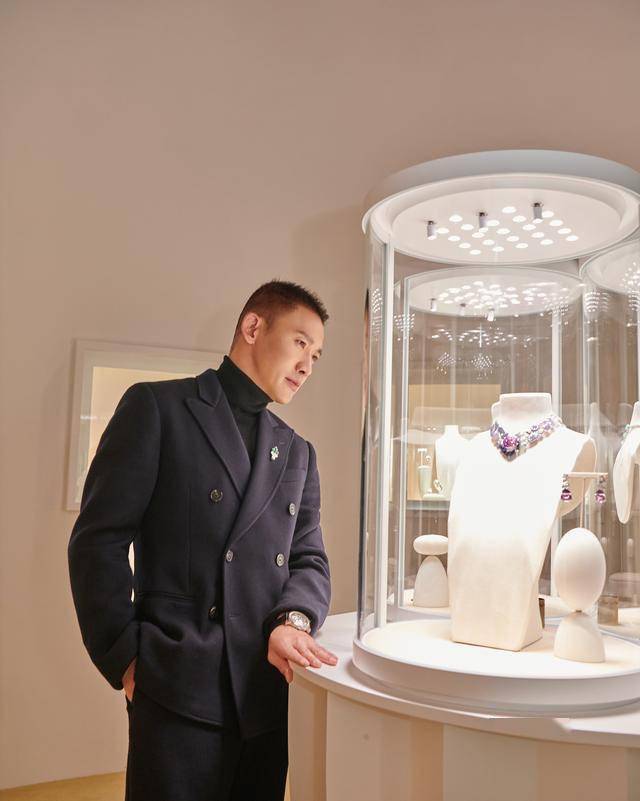 风格|特别策划 | 自然奇境风格闪耀 卡地亚全新「SUR」NATUREL高级珠宝展晚宴