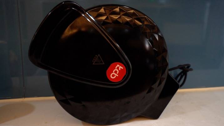 品牌|89元电饼铛养活一条生产线，外贸工厂推网红爆款造国货品牌