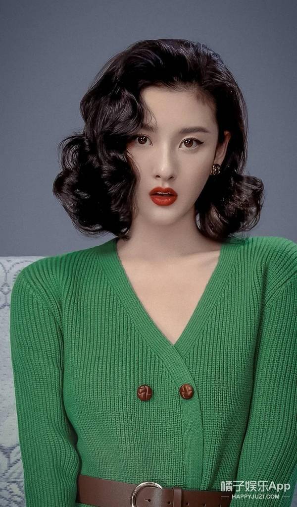 小鞠|她的化妆师该下岗了吧...