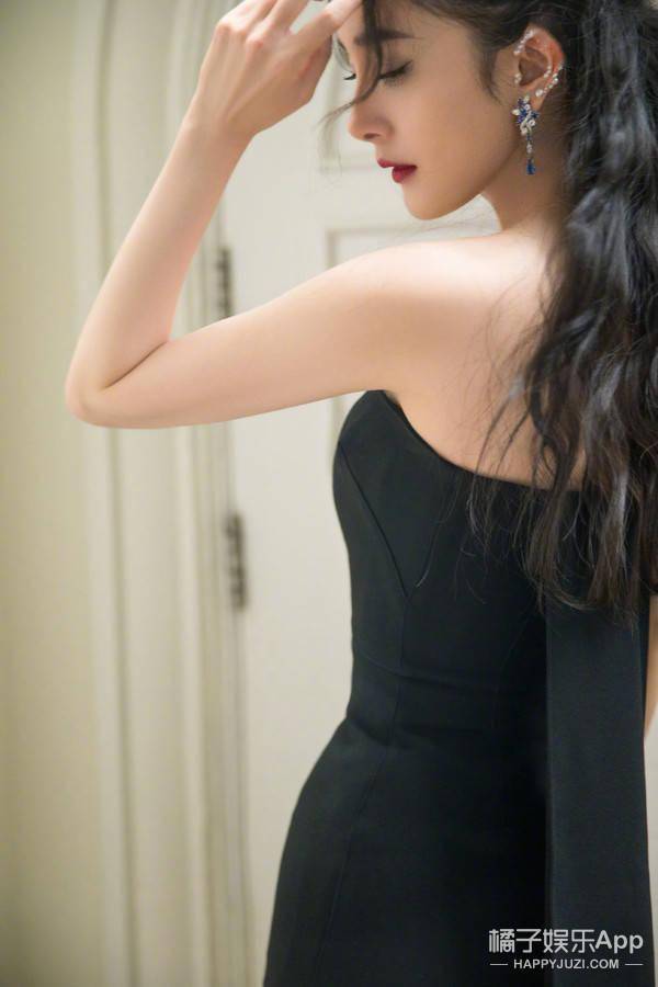 小鞠|她的化妆师该下岗了吧...