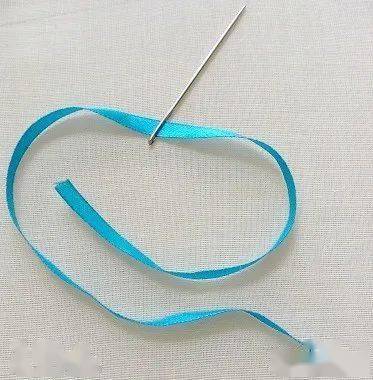 教程|丝带绣 | 奥斯汀玫瑰的绣法教程！（附:13种丝带、7种入门针法详细教程）