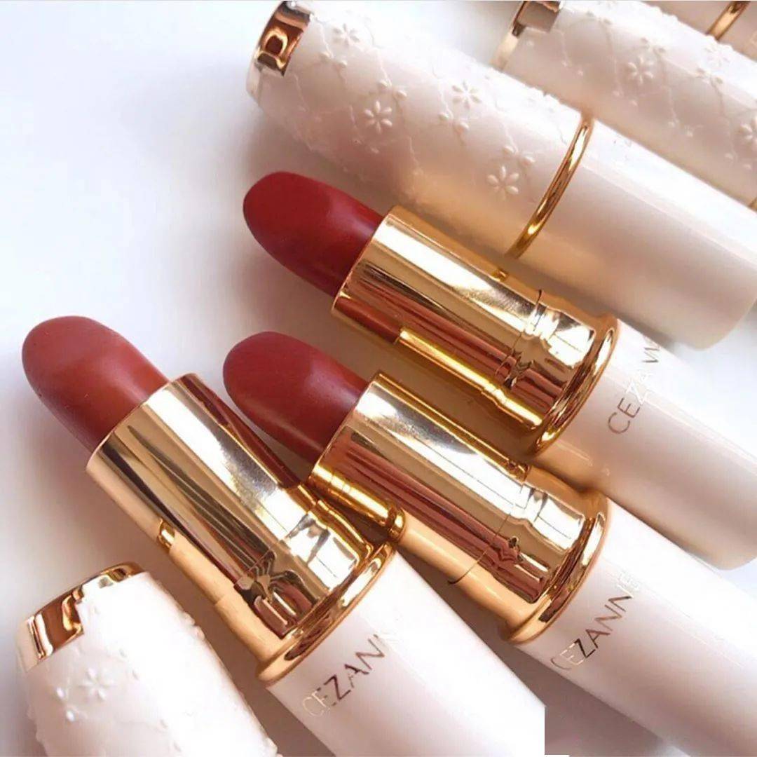 涂谁|足以让你时髦整个秋冬的棕色唇，谁涂谁好看