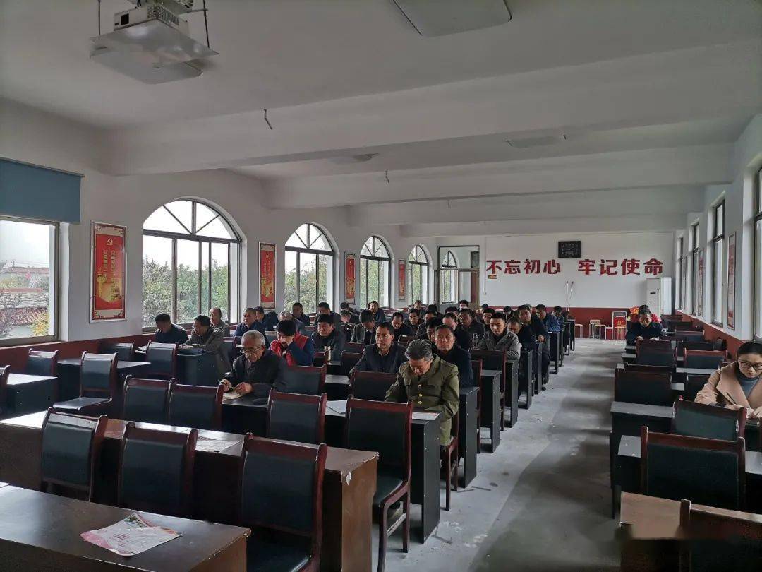 乡第七次人口普查工作推进会_第七次人口普查图片(2)