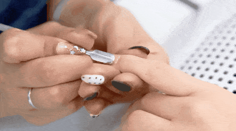 get|仅需39.9元就能get当下潮流美甲，快喊上你的小集美冲鸭！