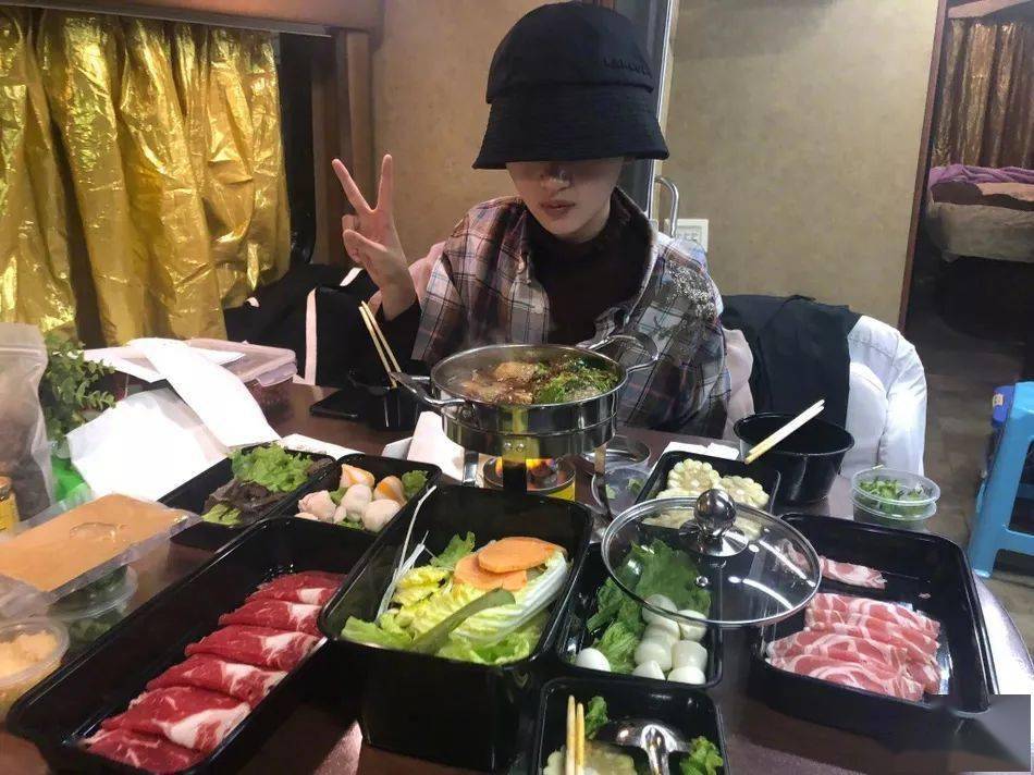 皮肤|狂吃火锅不长痘，这位影后太拉仇恨！