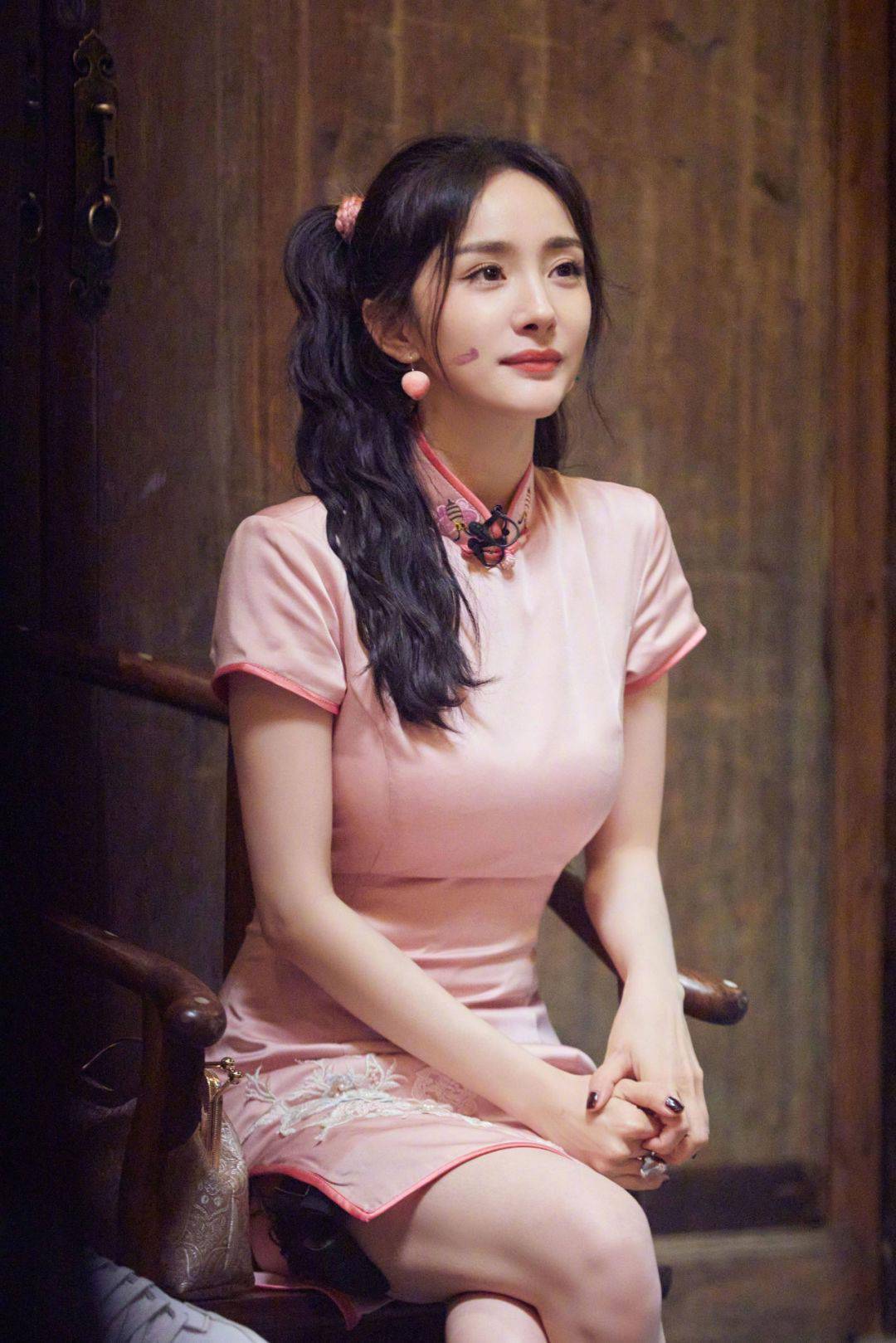 羊毛|撩个头发都风情万种？杨幂真是好港一女的！