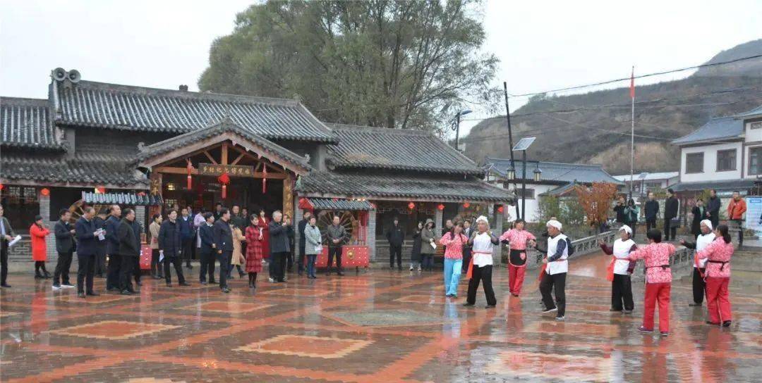 静宁县35°苹果谷景区及庄浪县陈堡村,上寨村,石桥村,华亭市大南峪村