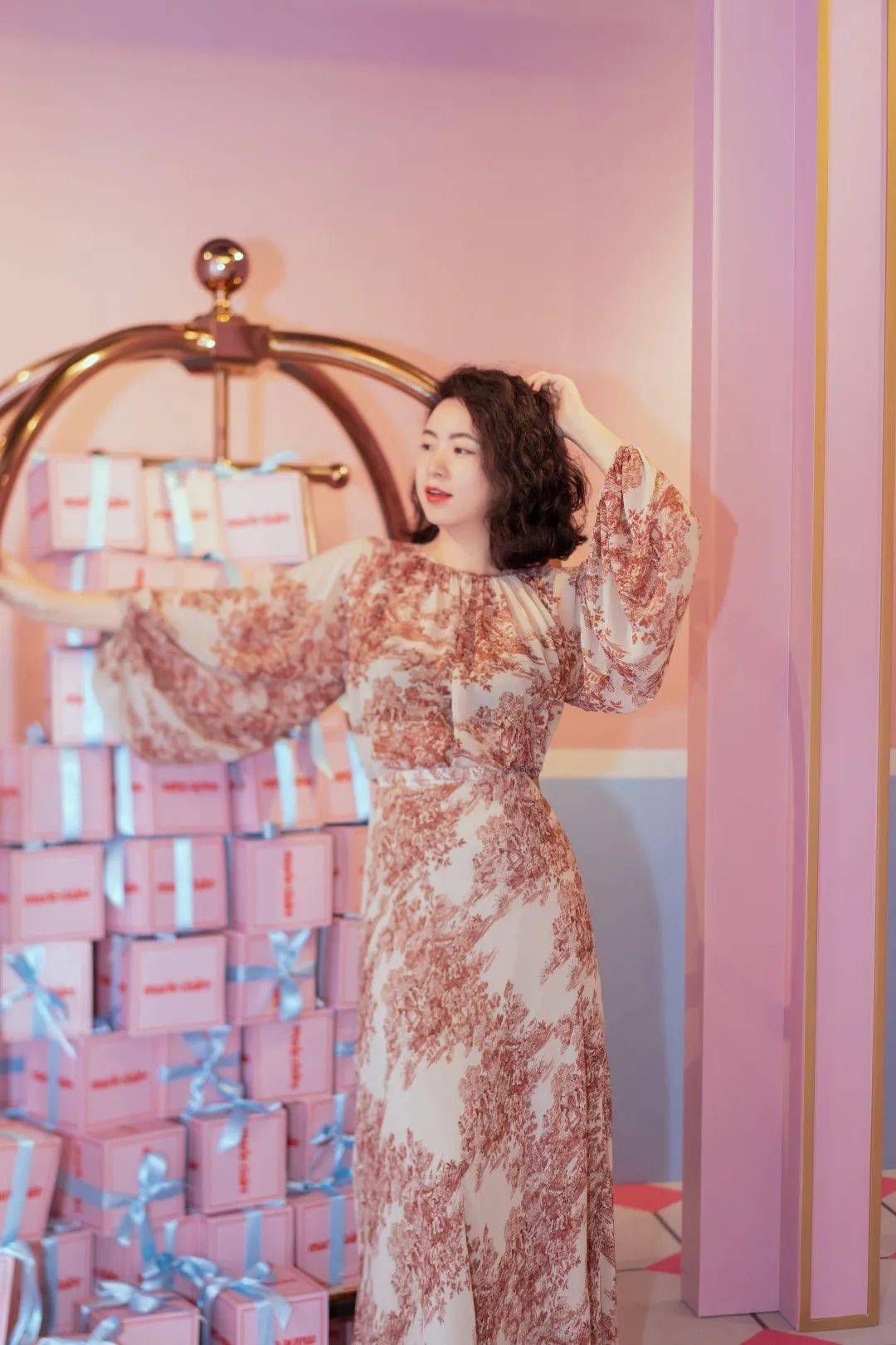 宝瓶|瑞丽、芭莎……5大权威时尚媒体今年都宠爱的“发光宝瓶”是什么？