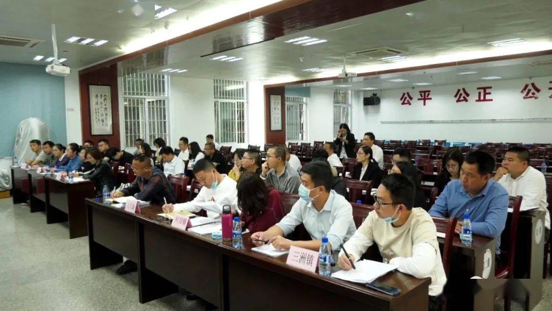人口普查工作火热进行中_人口普查工作照片(3)