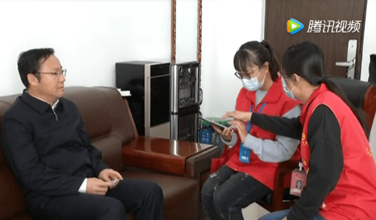 市委书记接受人口普查登记_普查人口登记表格图片(3)